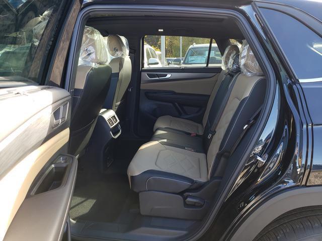 new 2026 Volkswagen Atlas Cross Sport car, priced at $48,033