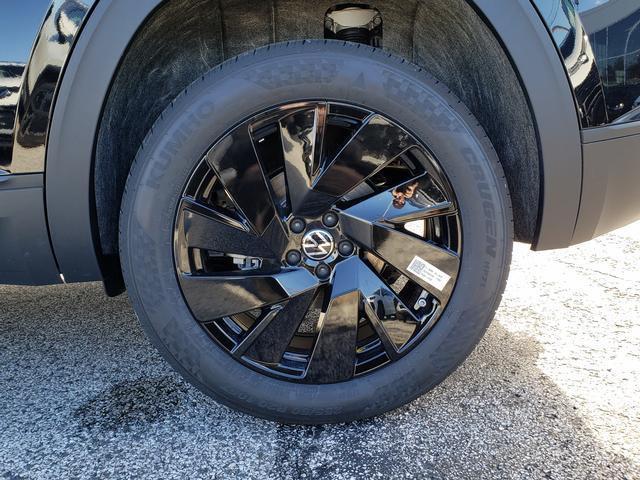 new 2026 Volkswagen Atlas Cross Sport car, priced at $48,033