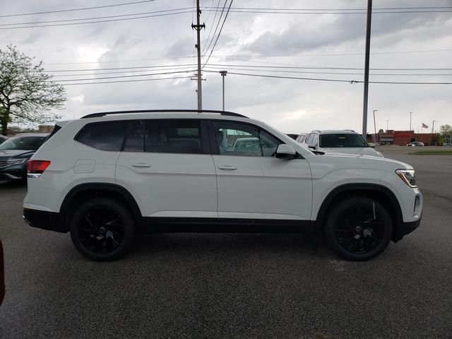 new 2025 Volkswagen Atlas car, priced at $43,295