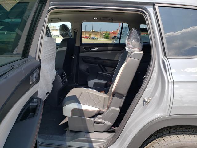 new 2025 Volkswagen Atlas car, priced at $44,741