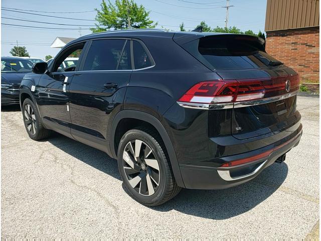 new 2024 Volkswagen Atlas Cross Sport car, priced at $42,098