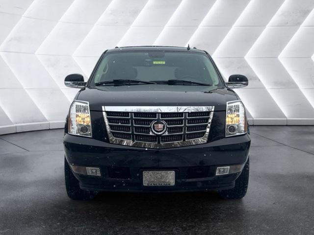 used 2007 Cadillac Escalade car, priced at $9,899