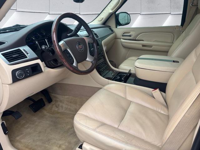 used 2007 Cadillac Escalade car, priced at $9,899