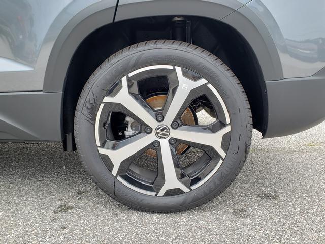 new 2025 Volkswagen Taos car, priced at $35,958