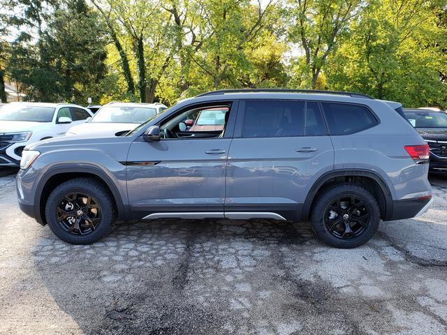 new 2025 Volkswagen Atlas car, priced at $45,745