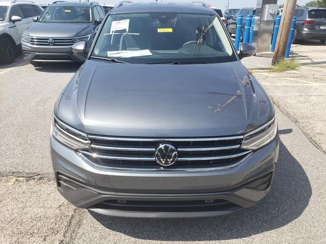 new 2024 Volkswagen Tiguan car, priced at $32,208