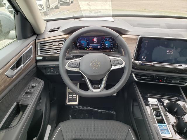 new 2025 Volkswagen Atlas car, priced at $52,577