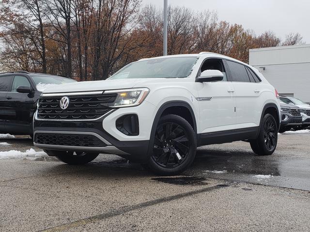 new 2025 Volkswagen Atlas Cross Sport car, priced at $44,007