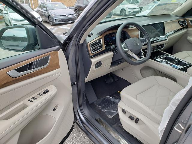 new 2025 Volkswagen ID.4 car, priced at $52,937