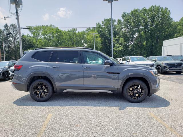 new 2025 Volkswagen Atlas car, priced at $44,245