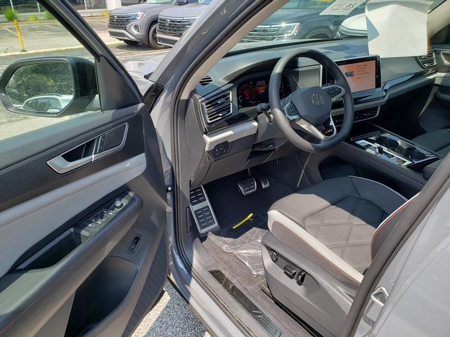 new 2025 Volkswagen Atlas car, priced at $44,245