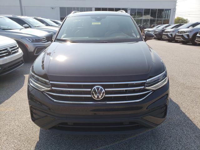 new 2024 Volkswagen Tiguan car, priced at $33,412