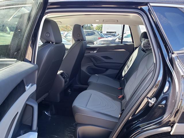 new 2025 Volkswagen Tiguan car, priced at $33,819