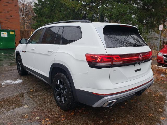 new 2025 Volkswagen Atlas car, priced at $45,163