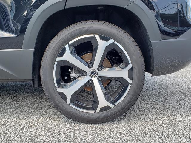 new 2025 Volkswagen Taos car, priced at $34,258