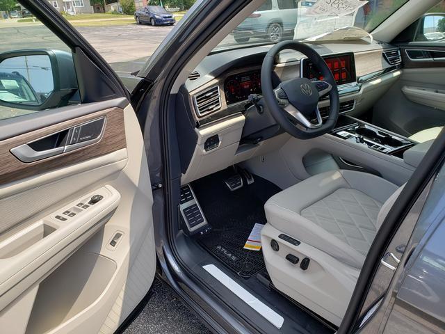 new 2025 Volkswagen Atlas car, priced at $50,640