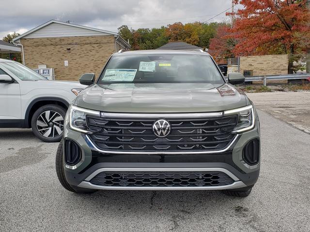 new 2026 Volkswagen Atlas Cross Sport car, priced at $48,033