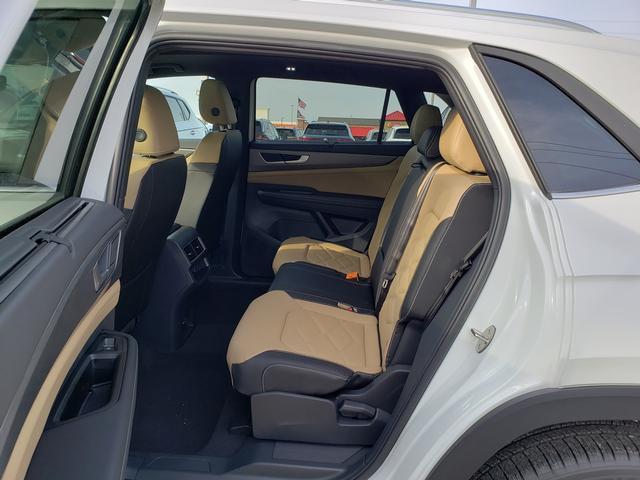 new 2026 Volkswagen Atlas Cross Sport car, priced at $47,893