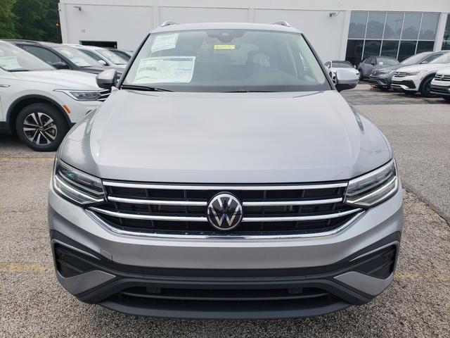 new 2024 Volkswagen Tiguan car, priced at $33,237