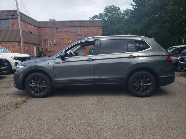 new 2024 Volkswagen Tiguan car, priced at $33,890