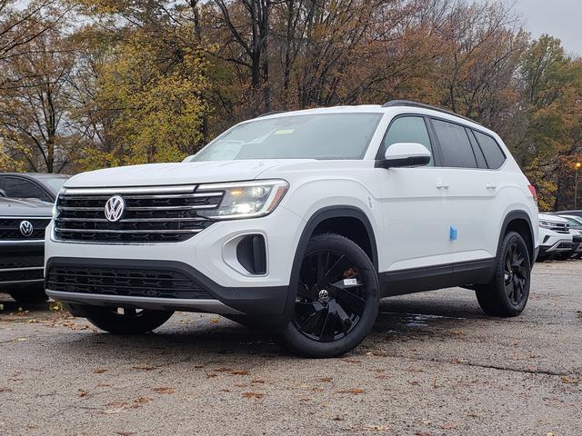 new 2025 Volkswagen Atlas car, priced at $43,748