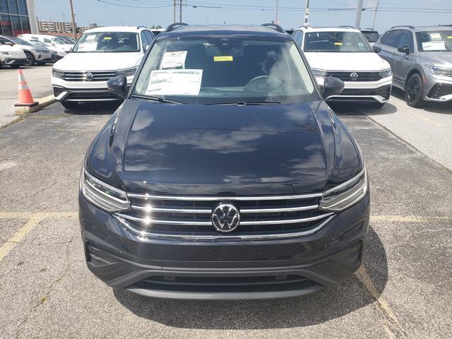 new 2024 Volkswagen Tiguan car, priced at $30,068