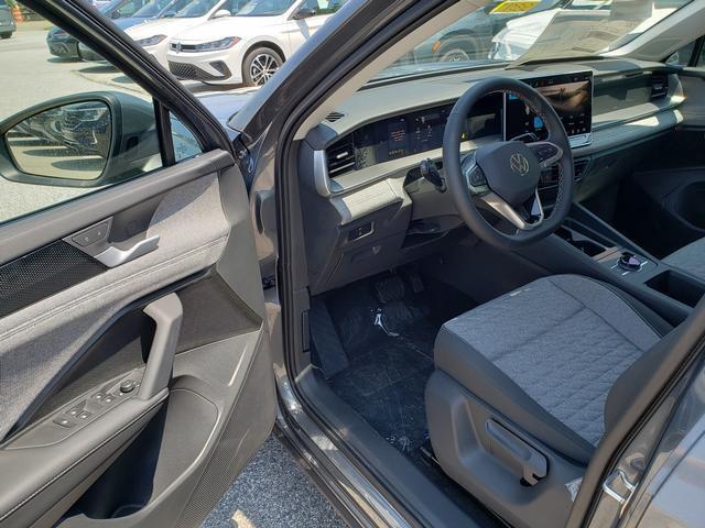 new 2025 Volkswagen Tiguan car, priced at $32,309