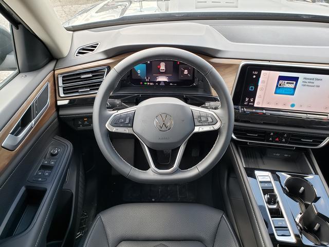 new 2025 Volkswagen Atlas car, priced at $45,591