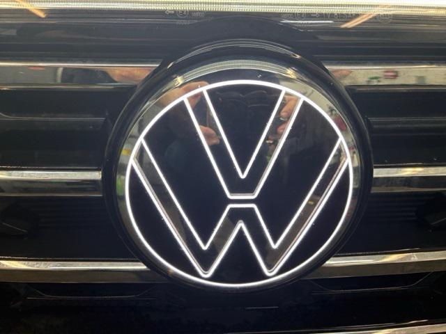 used 2024 Volkswagen Atlas car, priced at $31,326