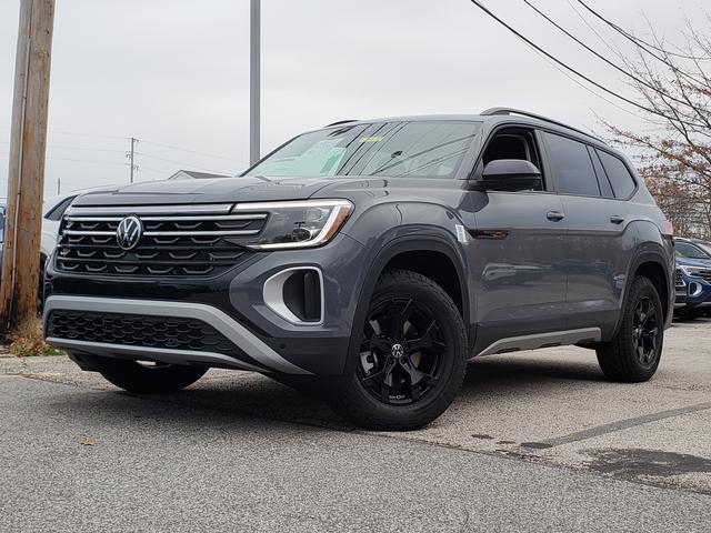 new 2025 Volkswagen Atlas car, priced at $46,198