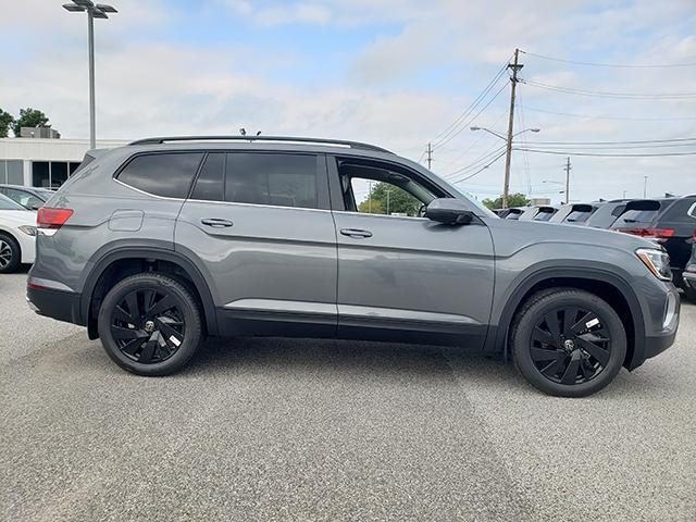 new 2024 Volkswagen Atlas car, priced at $42,752