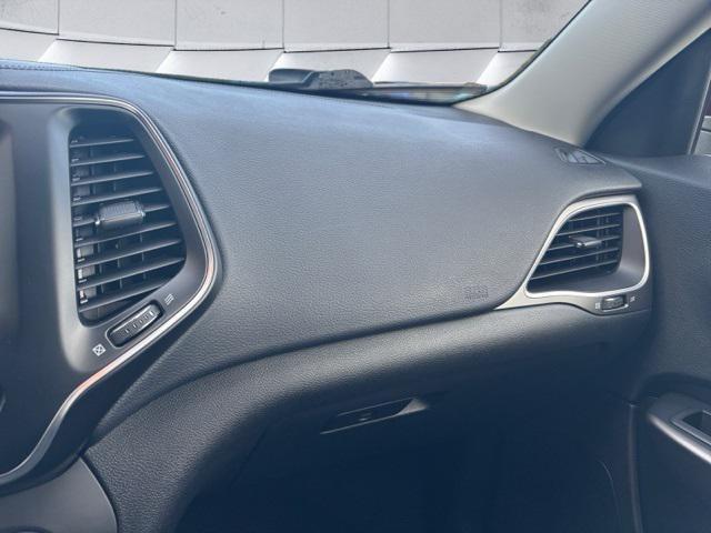 used 2019 Jeep Cherokee car, priced at $16,957