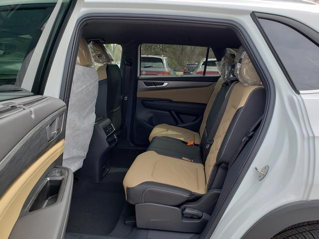 new 2025 Volkswagen Atlas Cross Sport car, priced at $42,975