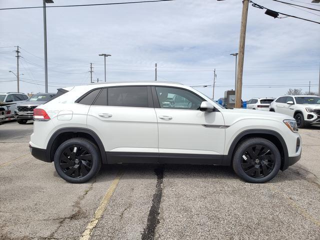 new 2025 Volkswagen Atlas Cross Sport car, priced at $42,975