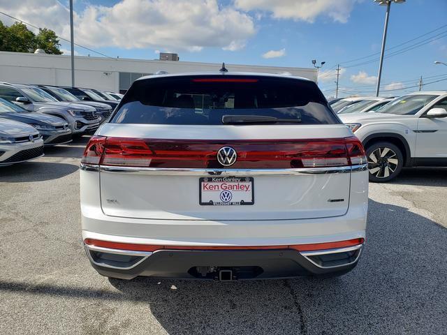 new 2026 Volkswagen Atlas Cross Sport car, priced at $51,426