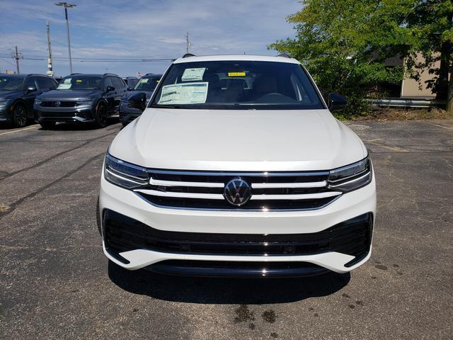 new 2024 Volkswagen Tiguan car, priced at $35,663