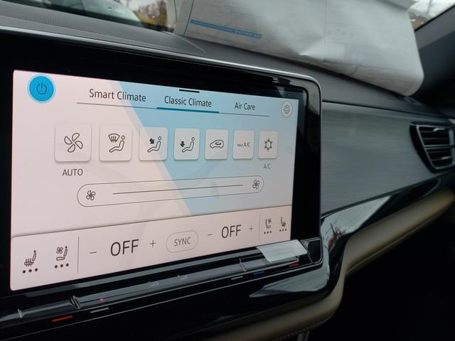 new 2026 Volkswagen Atlas Cross Sport car, priced at $48,033