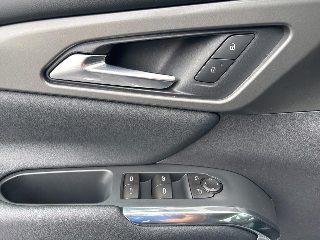 new 2026 Chevrolet Traverse car, priced at $53,193