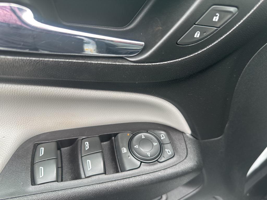 used 2018 Chevrolet Equinox car, priced at $13,800