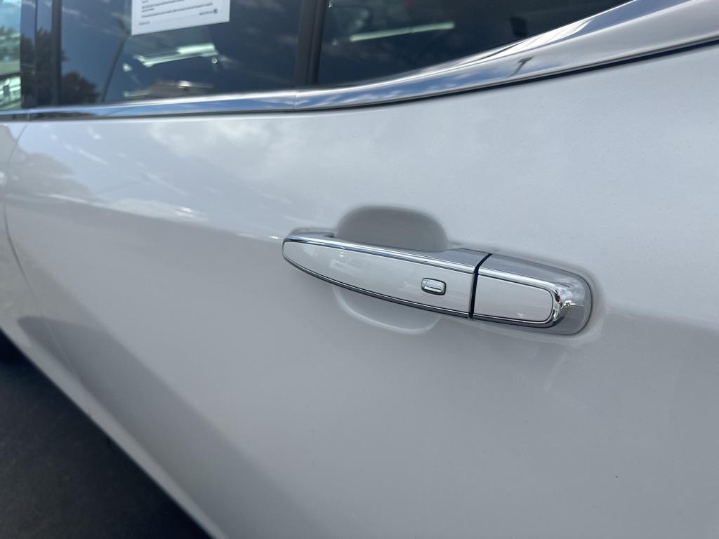 used 2018 Chevrolet Equinox car, priced at $12,899