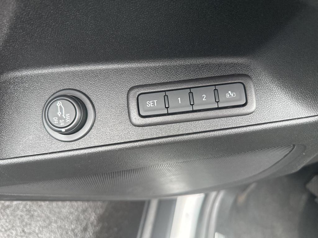 used 2018 Chevrolet Equinox car, priced at $13,800