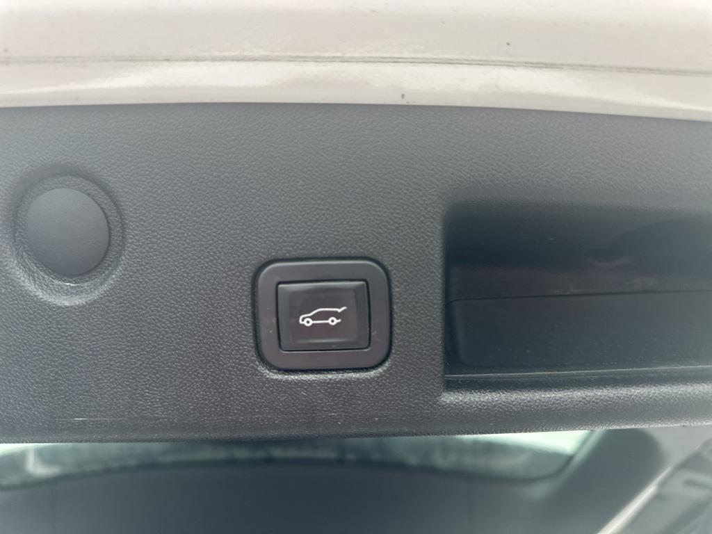 used 2018 Chevrolet Equinox car, priced at $13,800