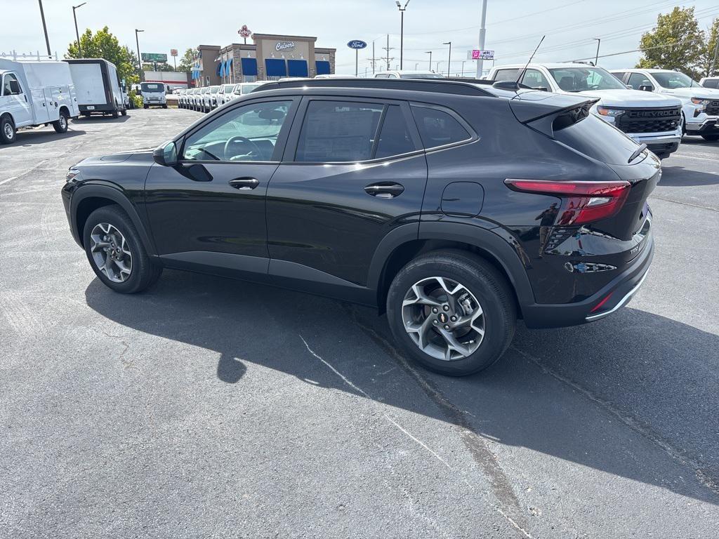 new 2025 Chevrolet Trax car, priced at $23,718