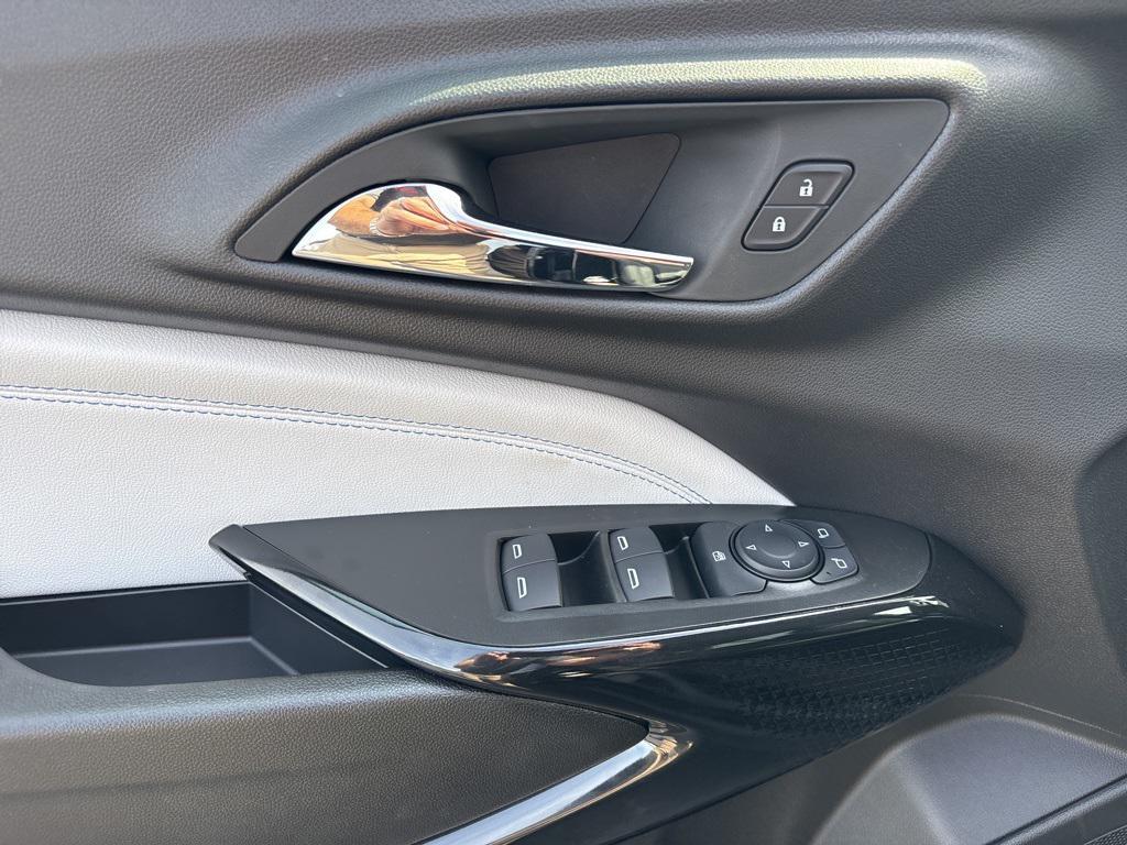 new 2025 Chevrolet Trax car, priced at $23,718