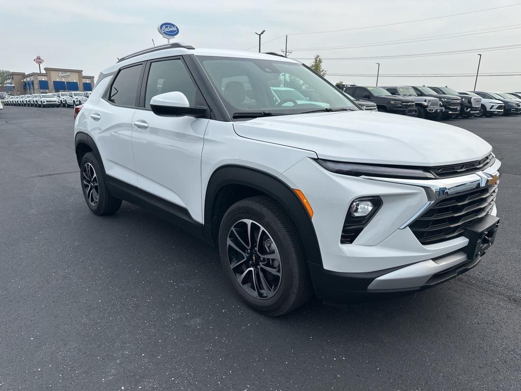 used 2024 Chevrolet TrailBlazer car, priced at $25,900