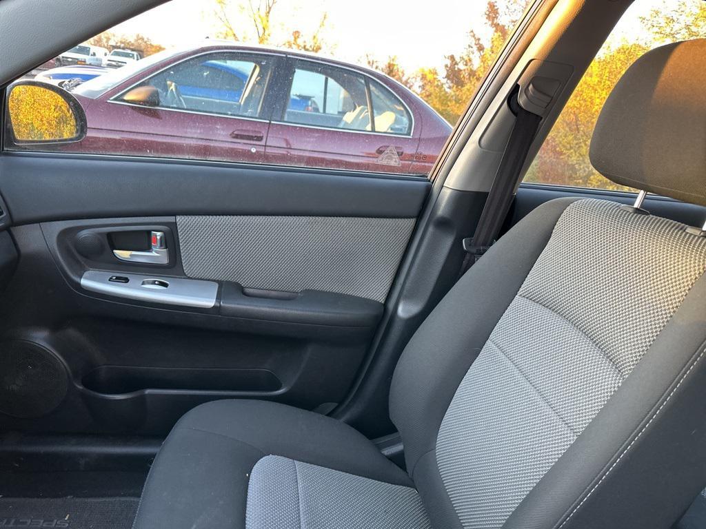 used 2007 Kia Spectra5 car, priced at $3,999