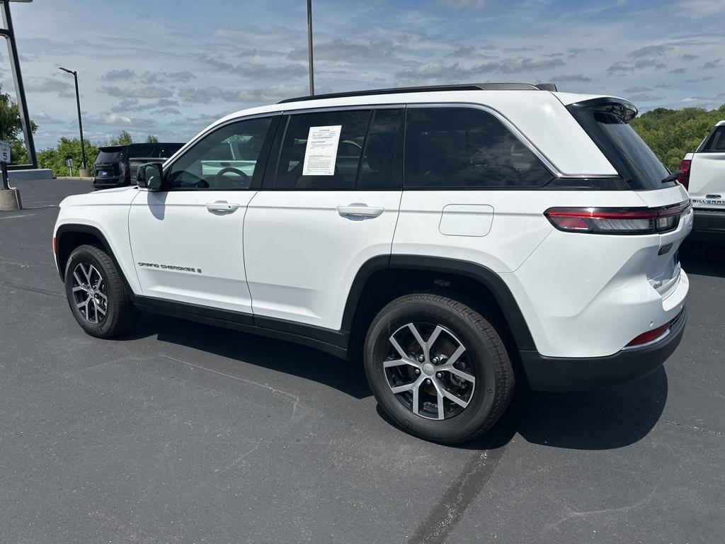 used 2024 Jeep Grand Cherokee car, priced at $37,350
