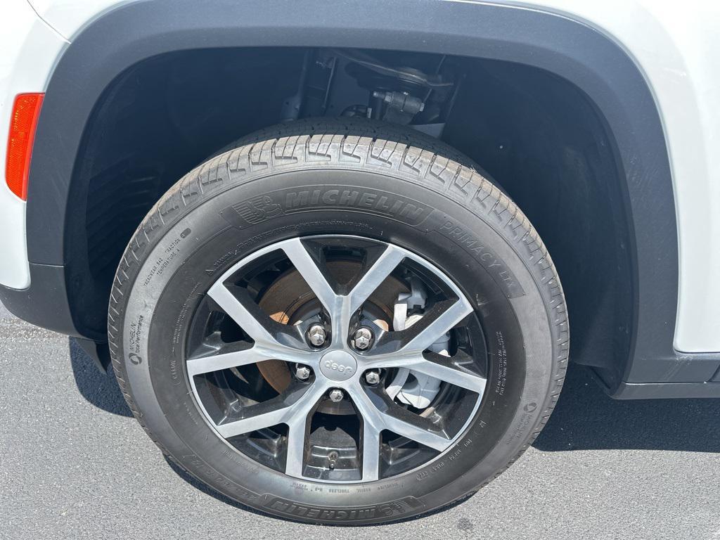 used 2024 Jeep Grand Cherokee car, priced at $37,350