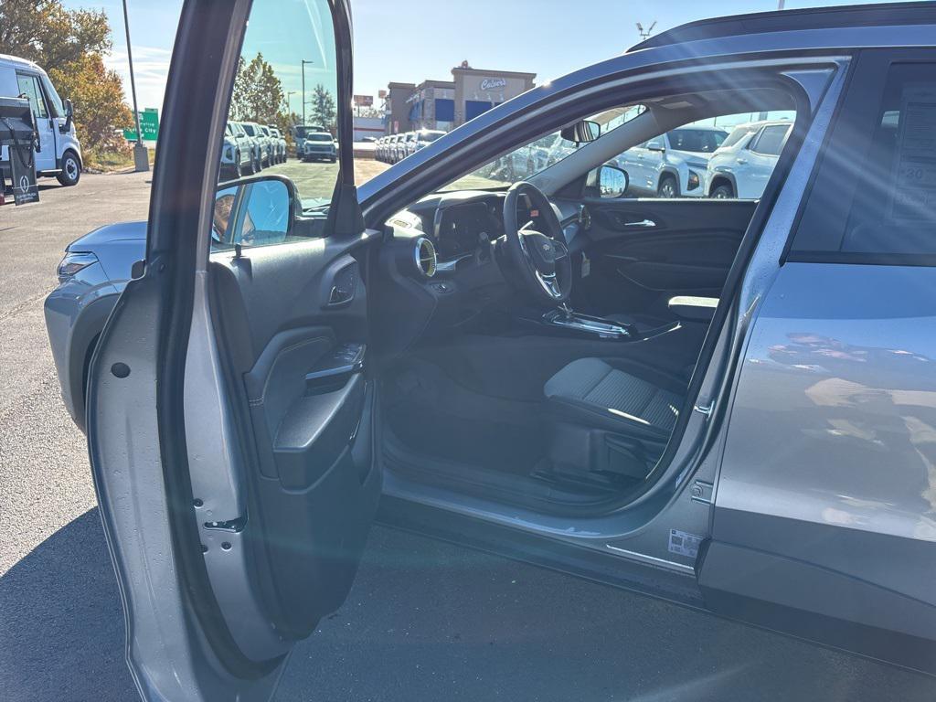 new 2026 Chevrolet Trax car, priced at $25,540