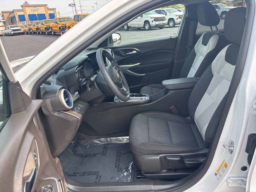 used 2025 Chevrolet Trax car, priced at $21,900